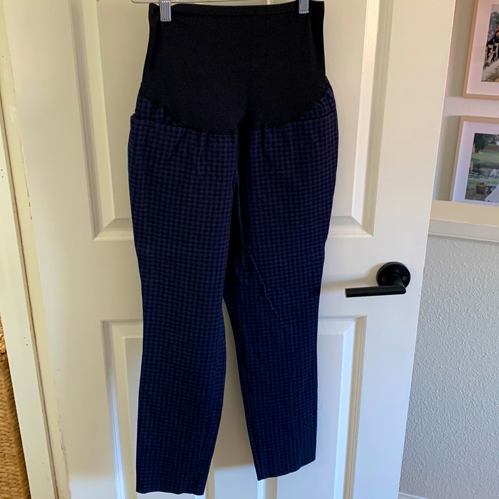 H&M Black/Blue houndstooth maternity ankle pant. Over the belly. Sz 6